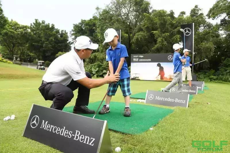 2016梅赛德斯-奔驰青少年高尔夫城市训练营开幕