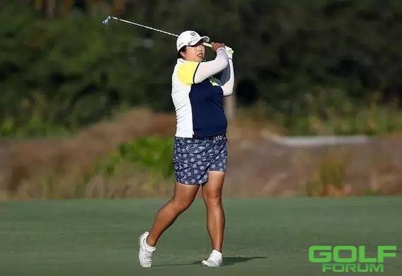 冯珊珊LPGA巡回锦标赛首轮领先争总冠军开好头