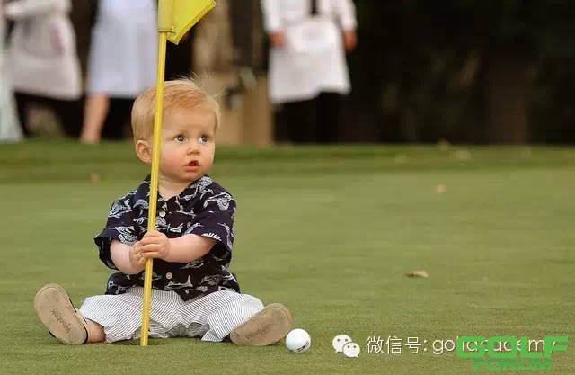 【教学】孩子打高尔夫，先从礼仪开始。