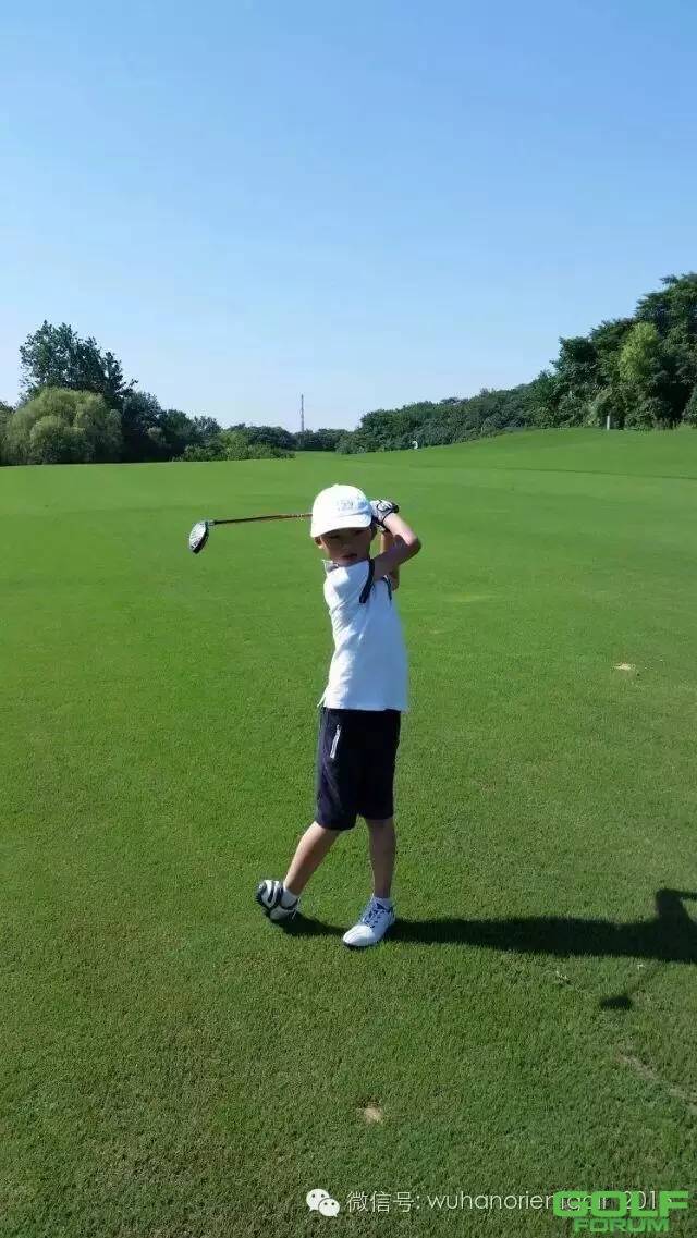 为什么小朋友要学打高尔夫