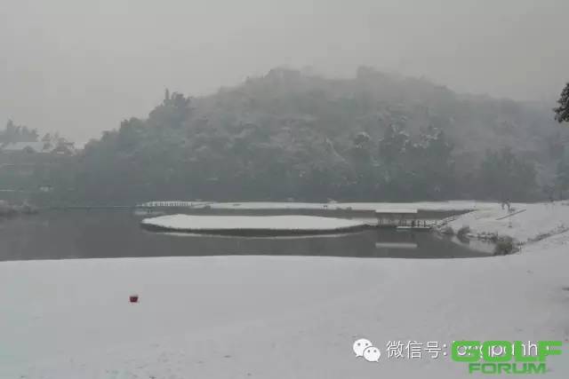 瑞雪兆丰年-龙盘湖雪景