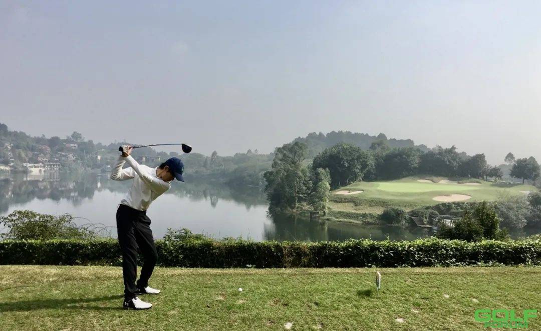 2020年重庆市青少年高尔夫球锦标赛挥杆开赛