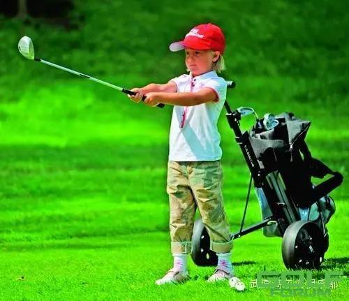 致家长：爱孩子的话，就带他（她）去打高尔夫吧！
