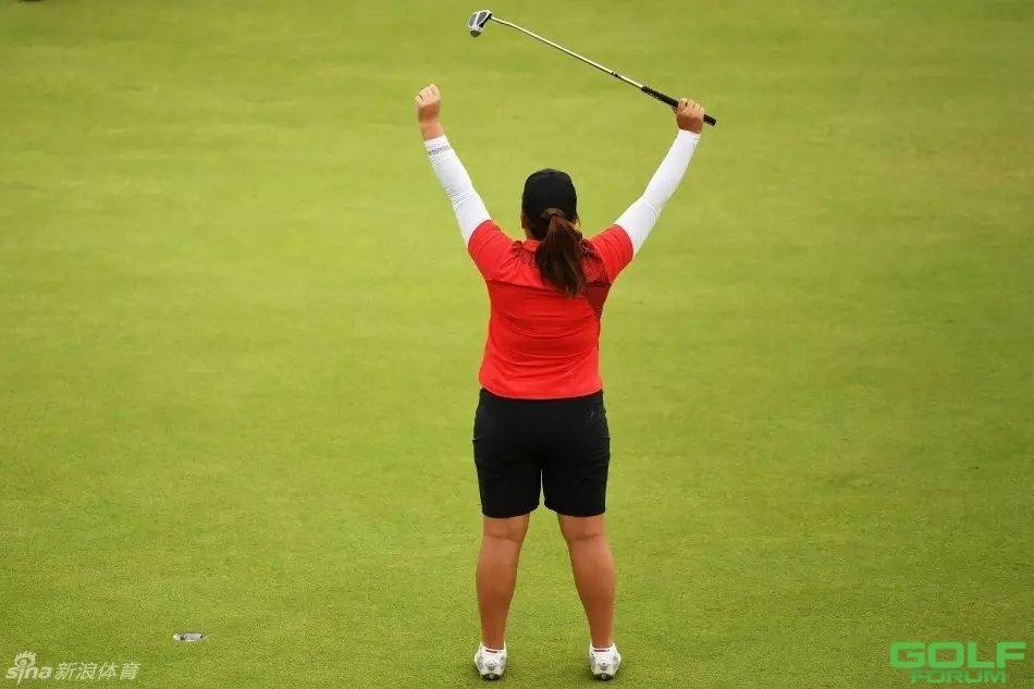 中国首获高尔夫奖牌，冯珊珊摘女子铜牌