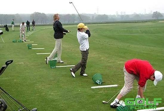 怎么才能学会打高尔夫，初学者必看！！！