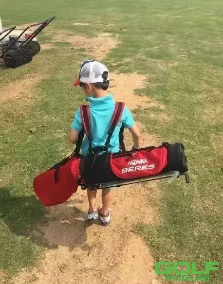 【星闻】为什么大家的孩子都在打高尔夫？