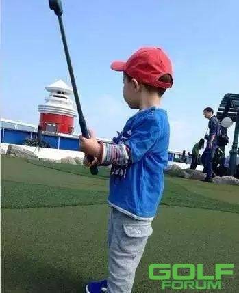 【星闻】为什么大家的孩子都在打高尔夫？