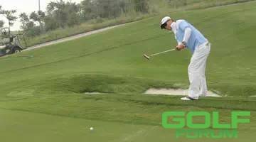 高尔夫初学者在练习场击球的注意事项