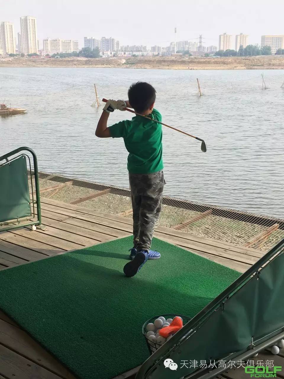 易从青少年高尔夫培训：打高尔夫的孩子不会变坏