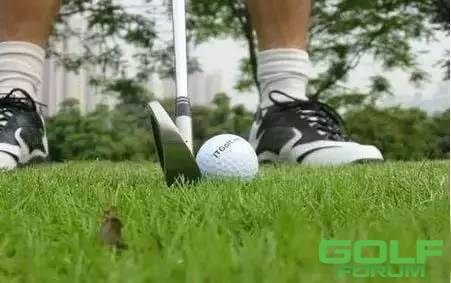 【球技】高尔夫球进入长草区的击球技巧！