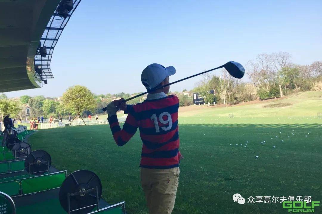 2018四川青少年高尔夫积分赛暨U系列赛首战开幕。