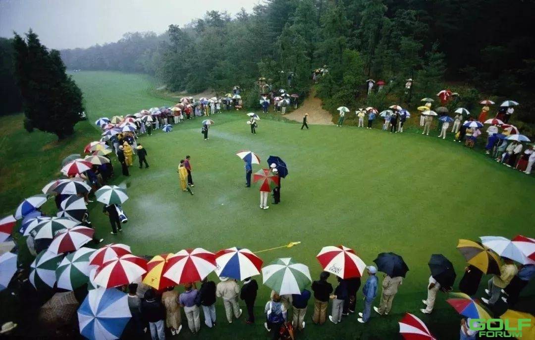 雨天高尔夫的乐趣