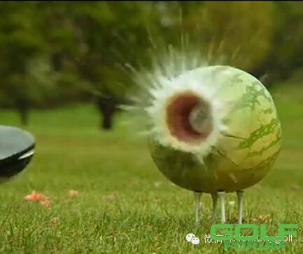 【视频】吊炸天！慢动作回放高尔夫球打碎西瓜