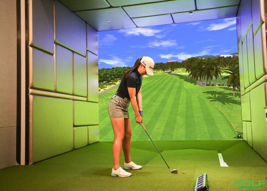 衡泰信室内高尔夫模拟器助力女子中巡复工第一杆！