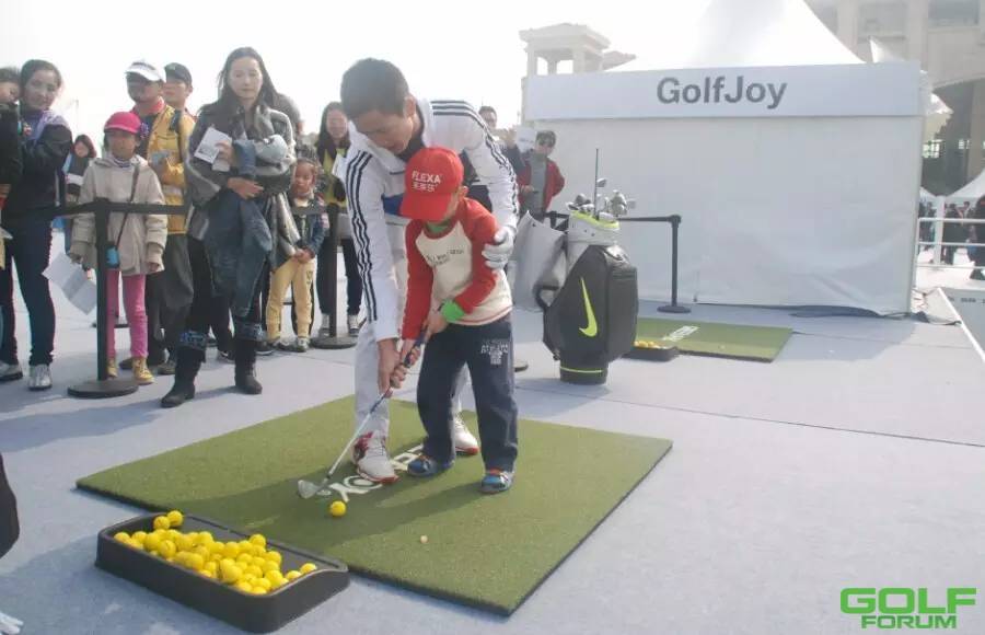 【关注】BMW大师赛由观众参与热情看到高尔夫的来来