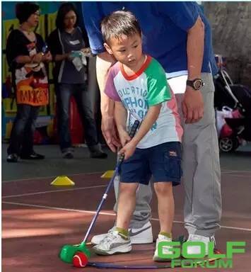以兴趣引导孩子走进高尔夫