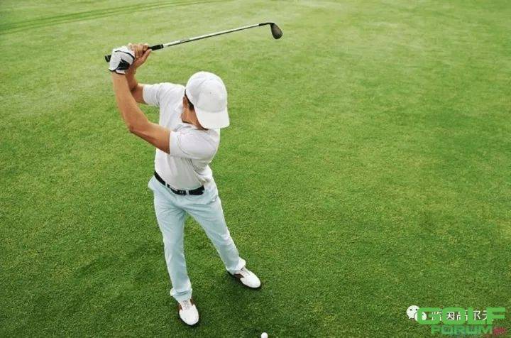 青少年学打高尔夫的六个理由