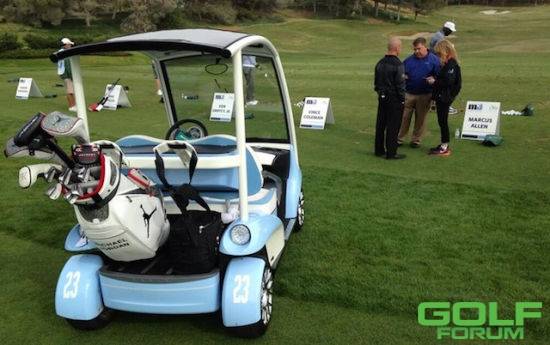 乔丹超酷专属高尔夫球车印上飞人标志和23(图)