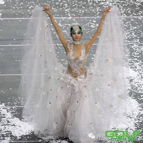 杨丽萍“收官”之作：美轮美奂的“孔雀”舞剧！