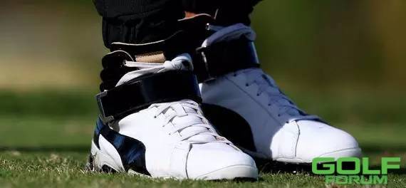 高尔夫服装革新！束腿裤加跑鞋会是新潮流？
