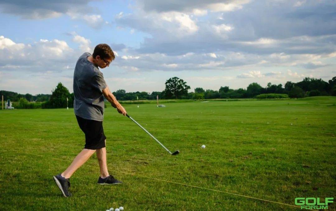 高尔夫挥杆必备的一个因素，90%的球友都没练过