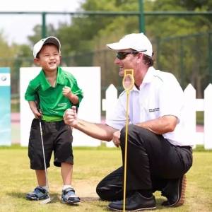 HONMA携手常春藤夏令营在沪创立青少年高尔夫学院