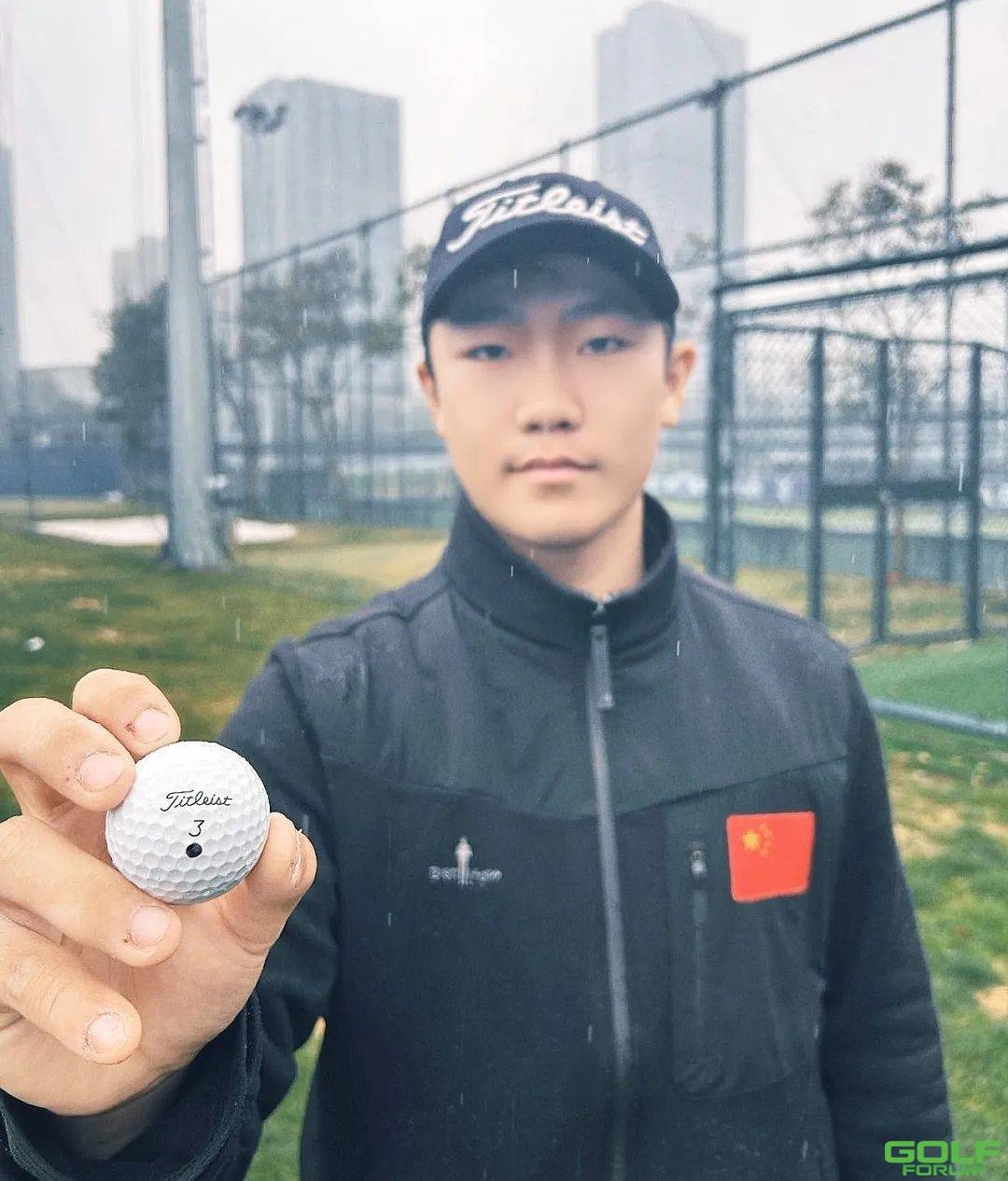 中国的新一代球手，这样标记自己的高尔夫球